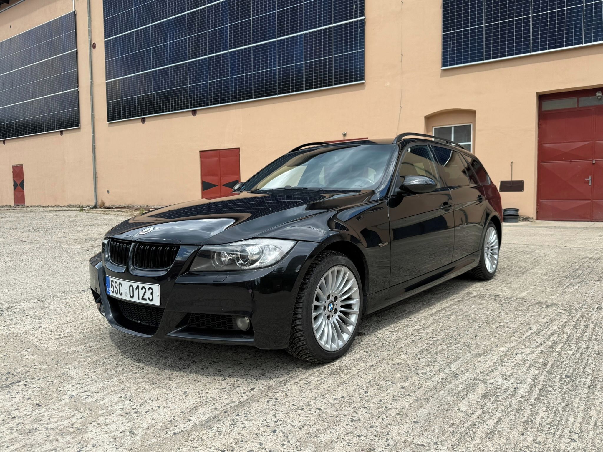 BMW Řada 3, BMW e91 330 xi - fotka 3