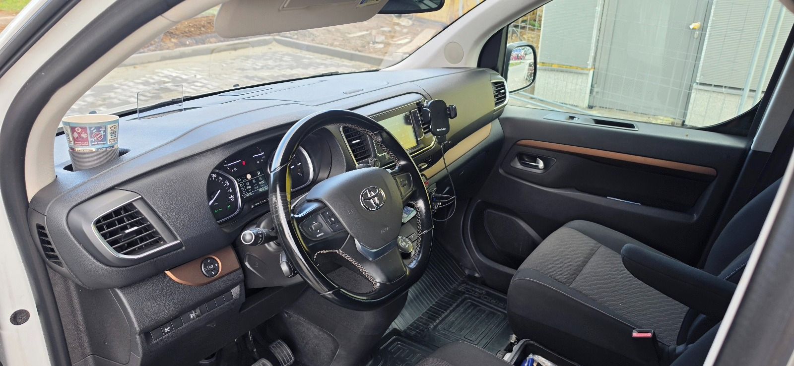 Toyota Proace Verso, 2,0 D-4D Pravidelný servis! - fotka 3