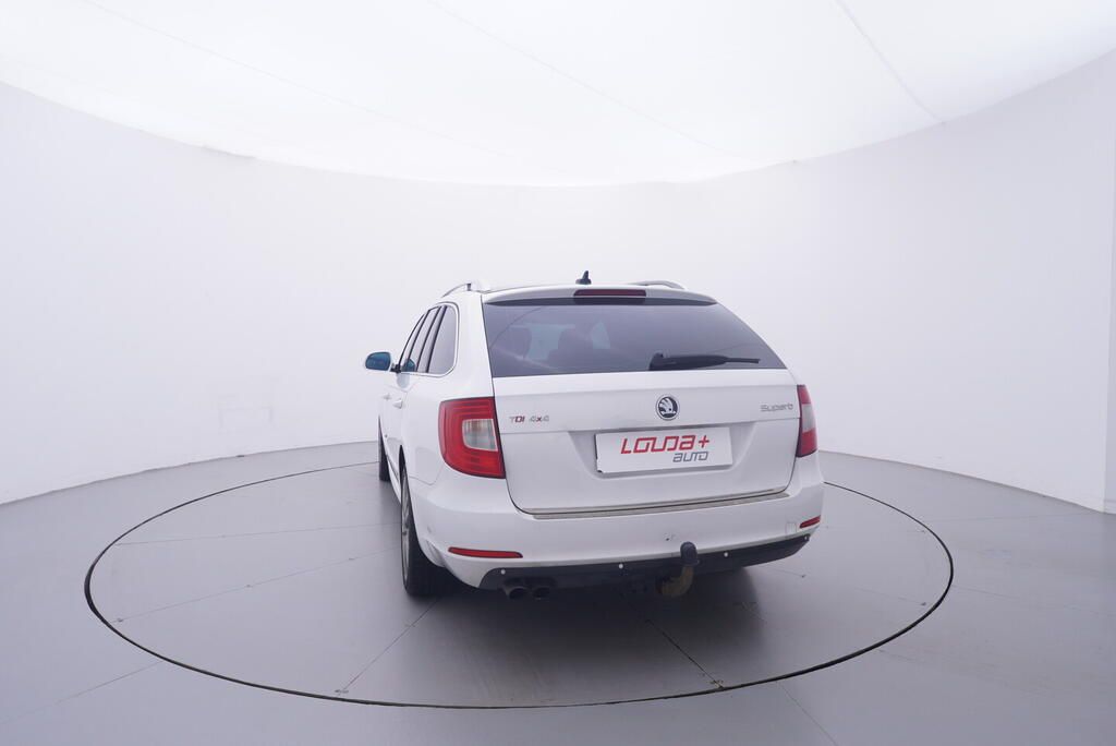 Škoda Superb, 2.0 TDI 125 kW - fotka 4