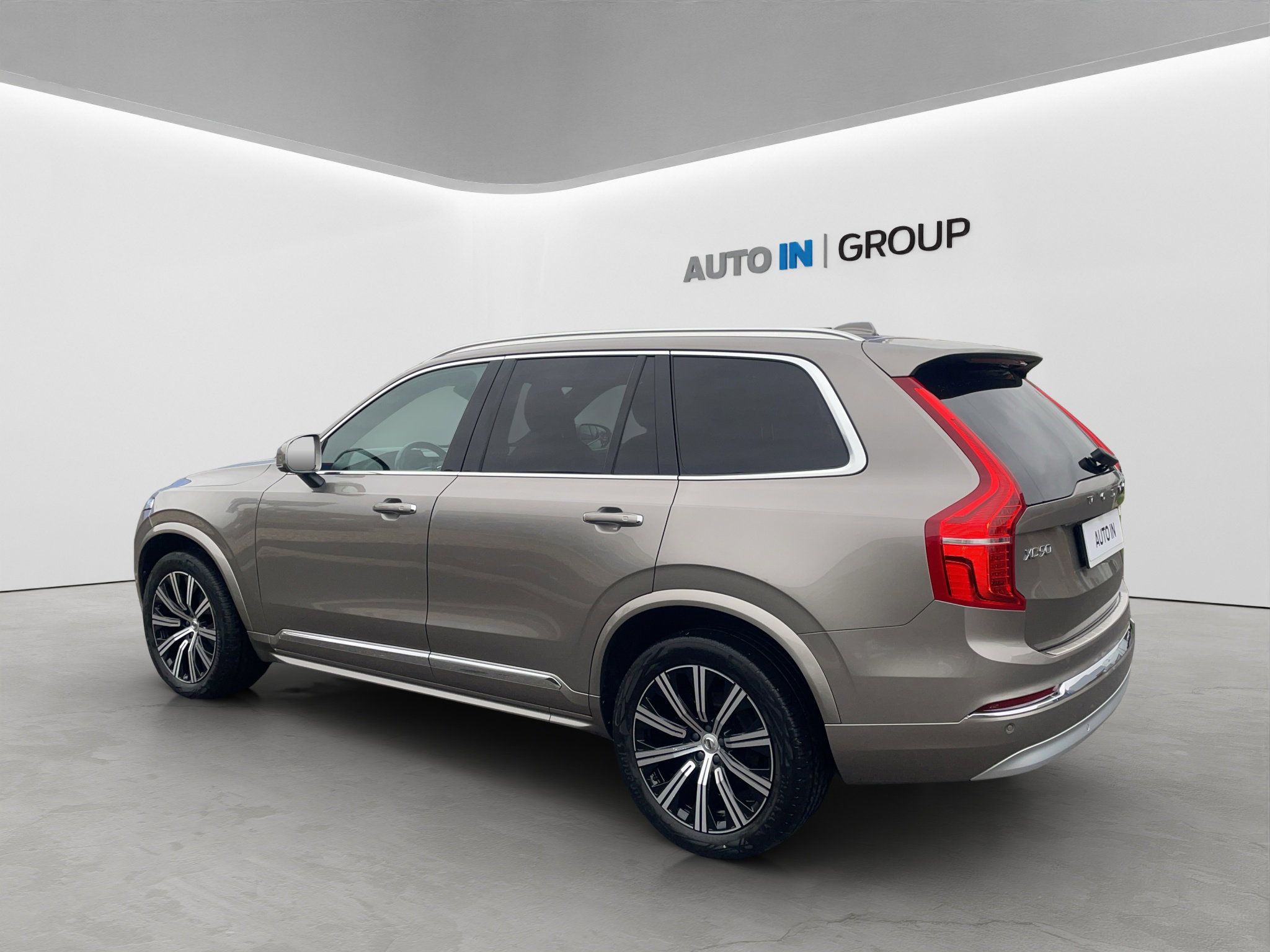 Volvo XC90, B5, 4X4, VZDUCH, ADAPT.SVĚTLA - fotka 4