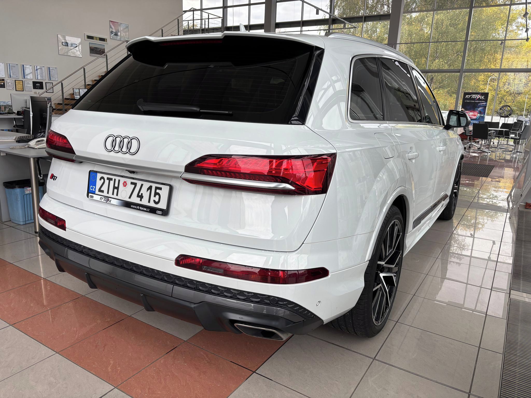 Audi Q7, FL S-line  50TDI 210kW Tažné - fotka 4