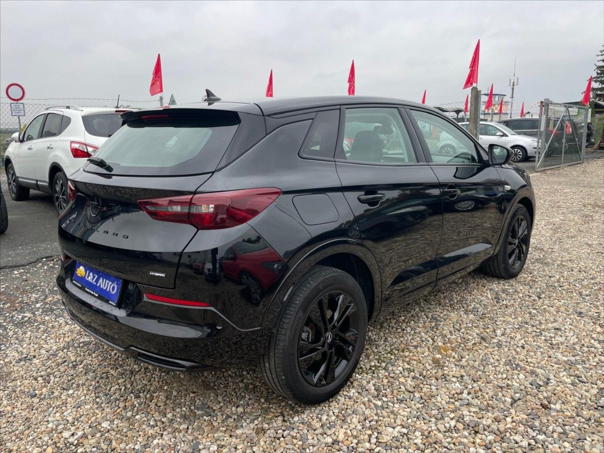 Opel Grandland, 1,2 Hybrid - fotka 6