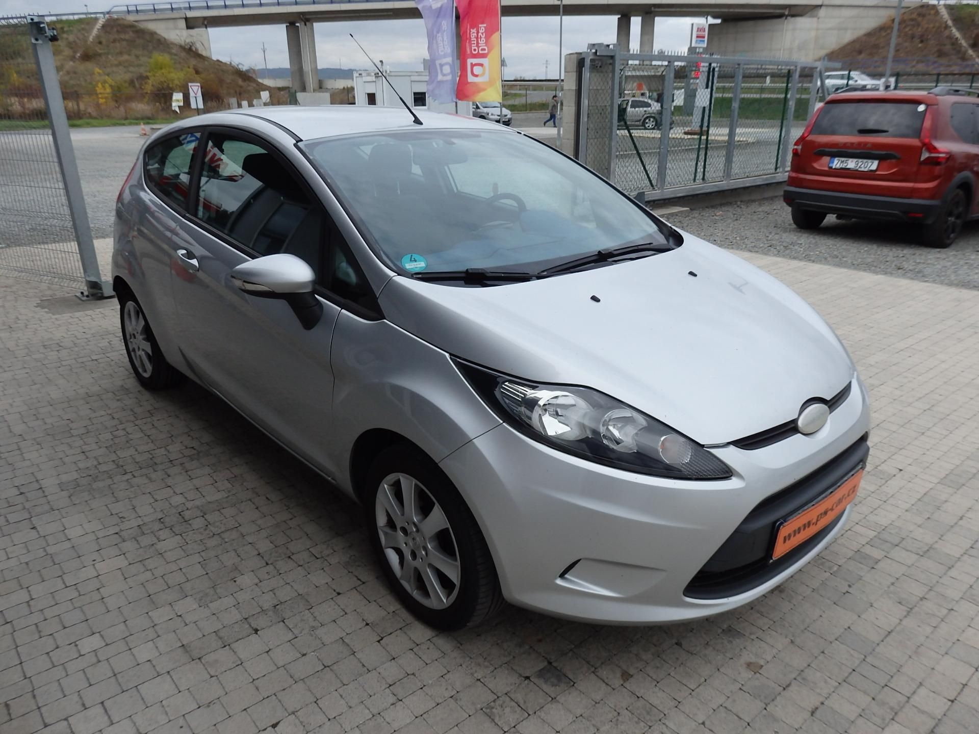 Ford Fiesta, 1.2i ASR, KLIMATIZACE - fotka 3