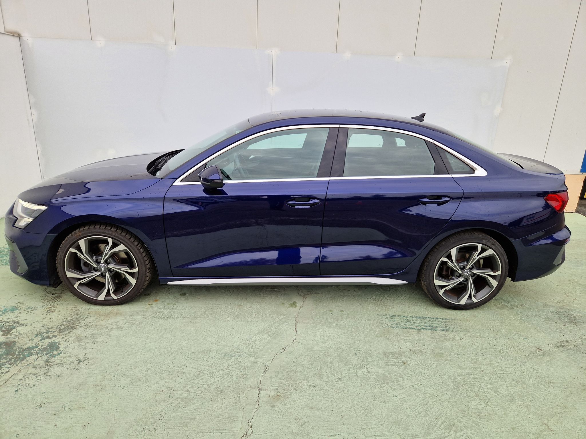 Audi A3, S-Line 35 TFSI - fotka 6