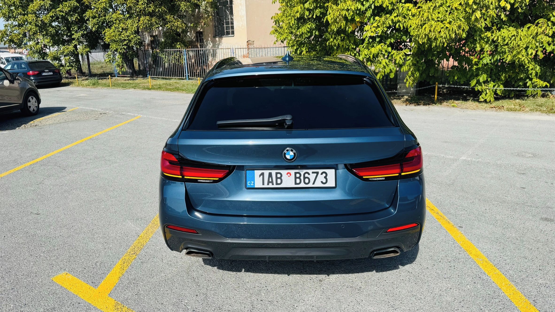 BMW Řada 5, 540D xDrive - fotka 4