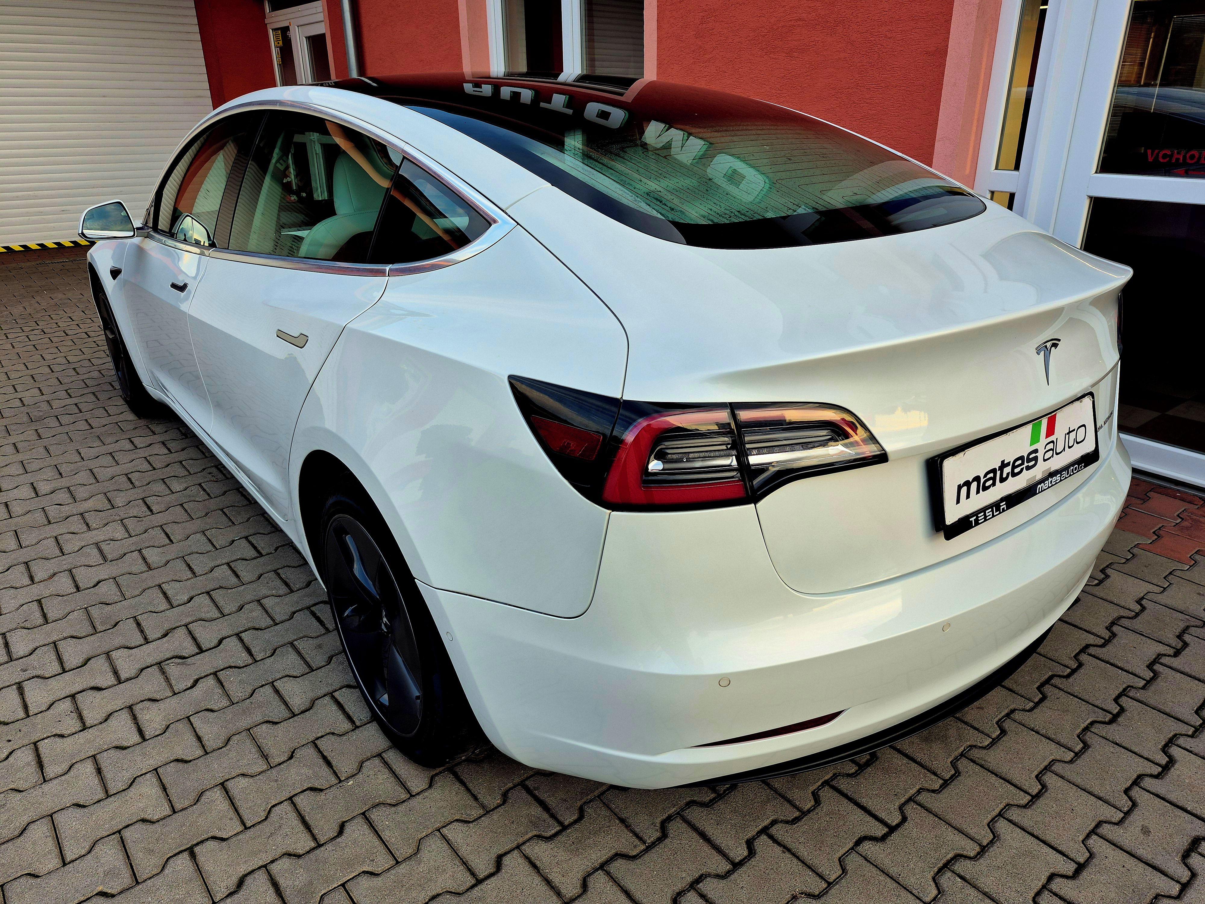 Tesla Model 3, Long Range Dual Motor 350 kW - fotka 2