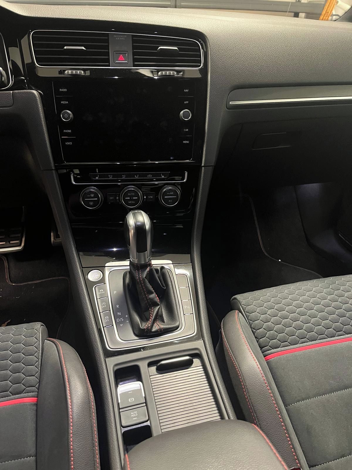 Volkswagen Golf, GTI 7.5 PERFORMANCE/DSG/DPH - fotka 5