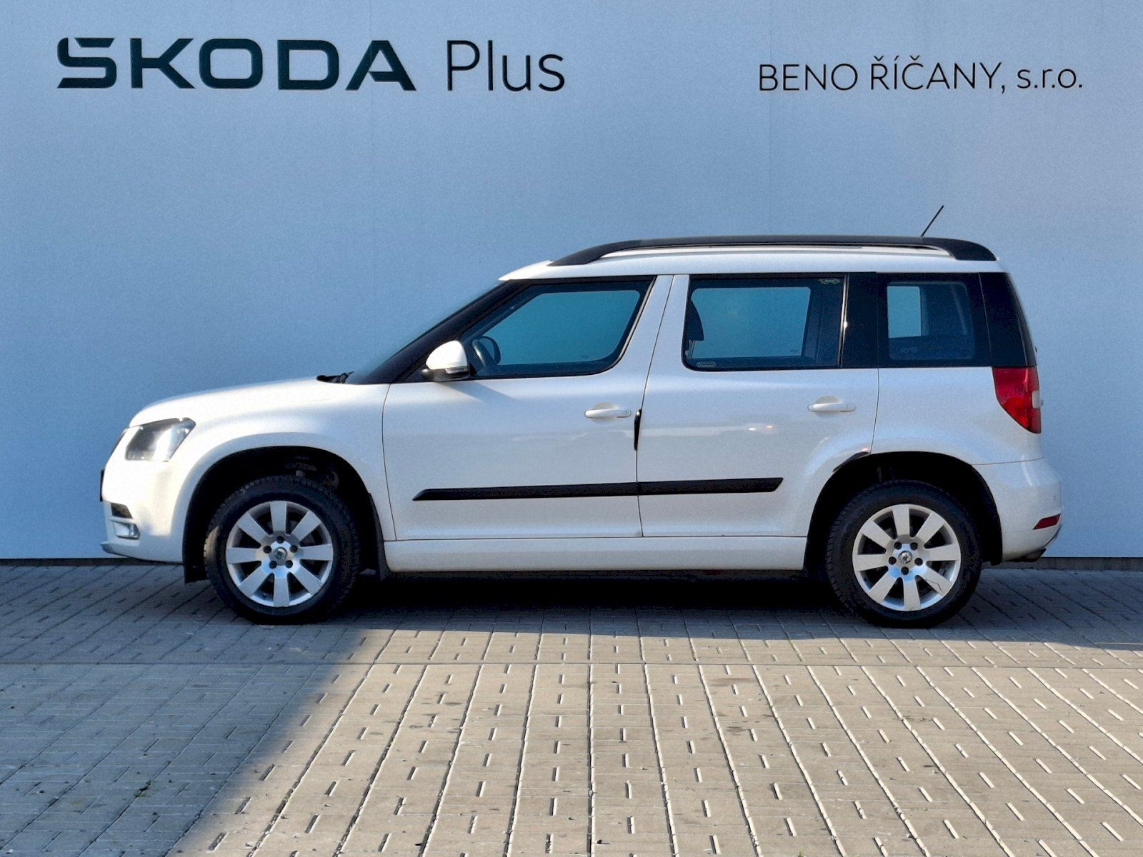 Škoda Yeti, Active Plus DSG 1,2TSi 77kW - fotka 3