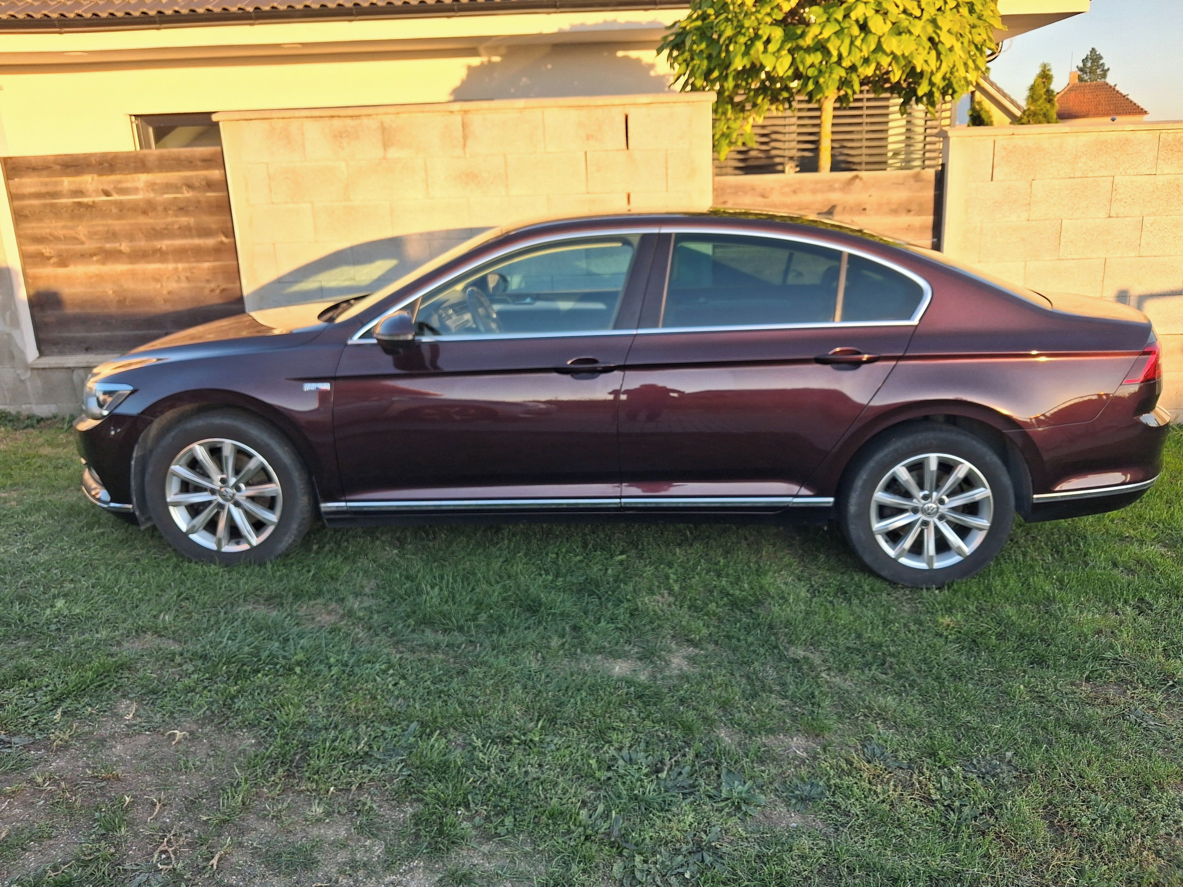 Volkswagen Passat, 2.TDI TOP výbava - fotka 2