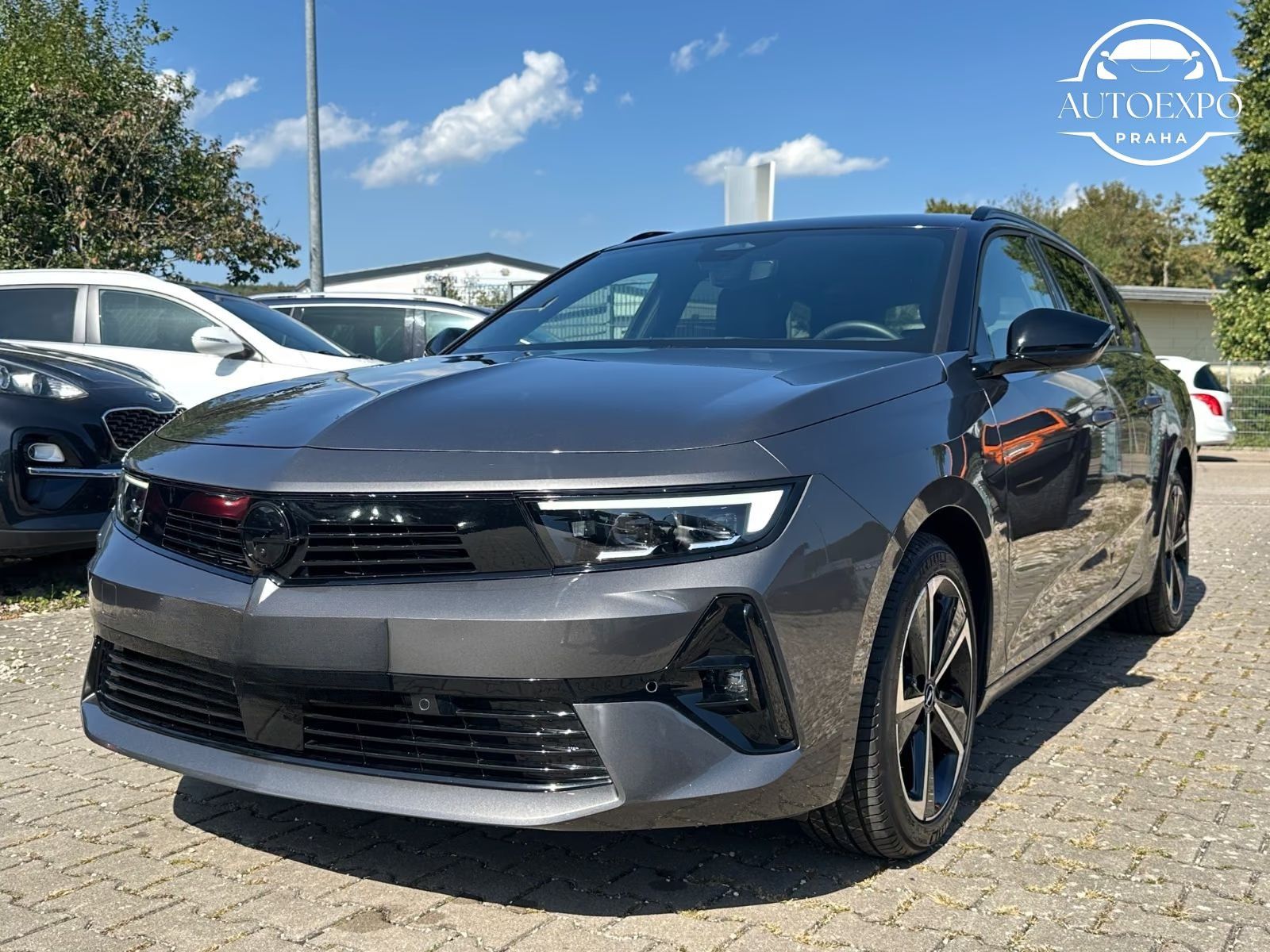 Opel Astra, L Sports Tourer GS - fotka 3