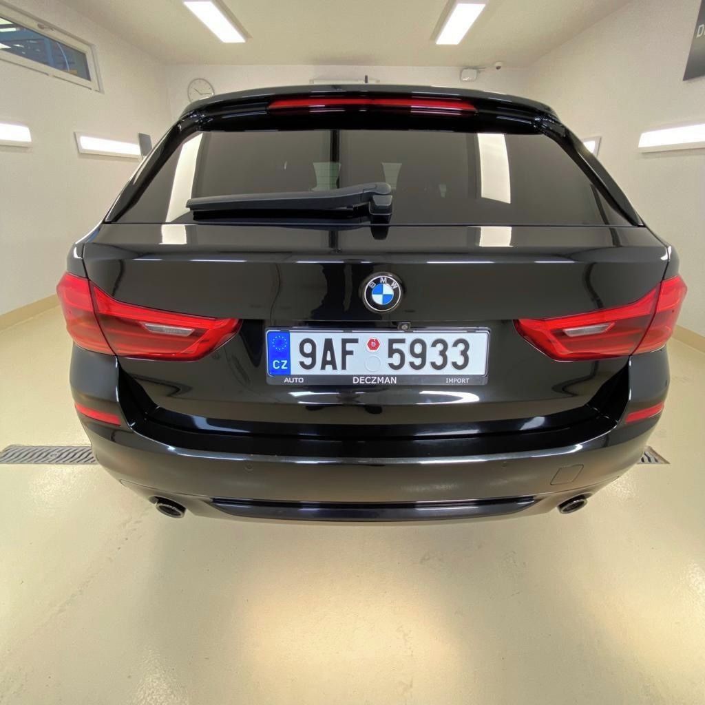 BMW Řada 5, 520d, xDrive, Sportline, tažné - fotka 2
