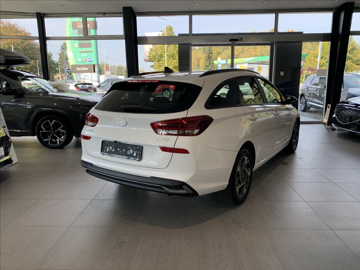 Hyundai i30, 1,0 T-GDI 85 kW MT GO CZECH - fotka 5