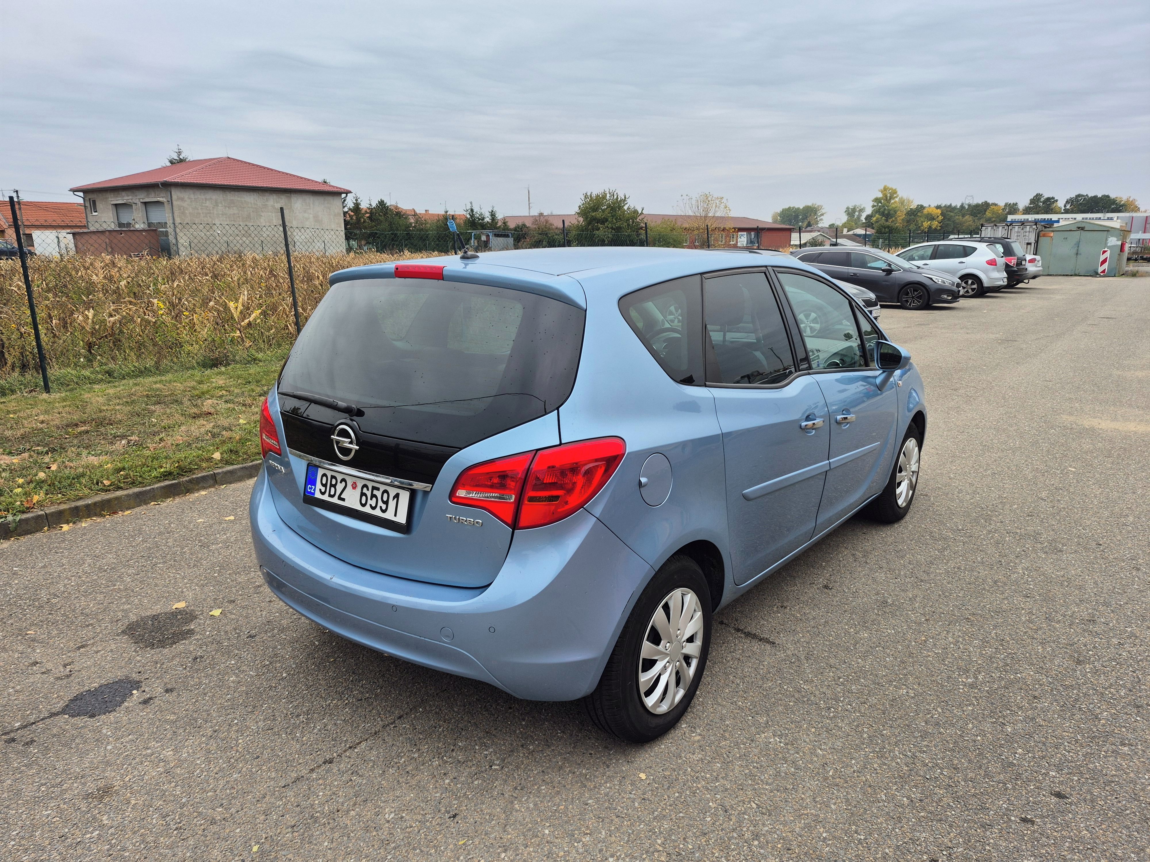 Opel Meriva, 1,4T, 88kW, ČR, klima - fotka 4