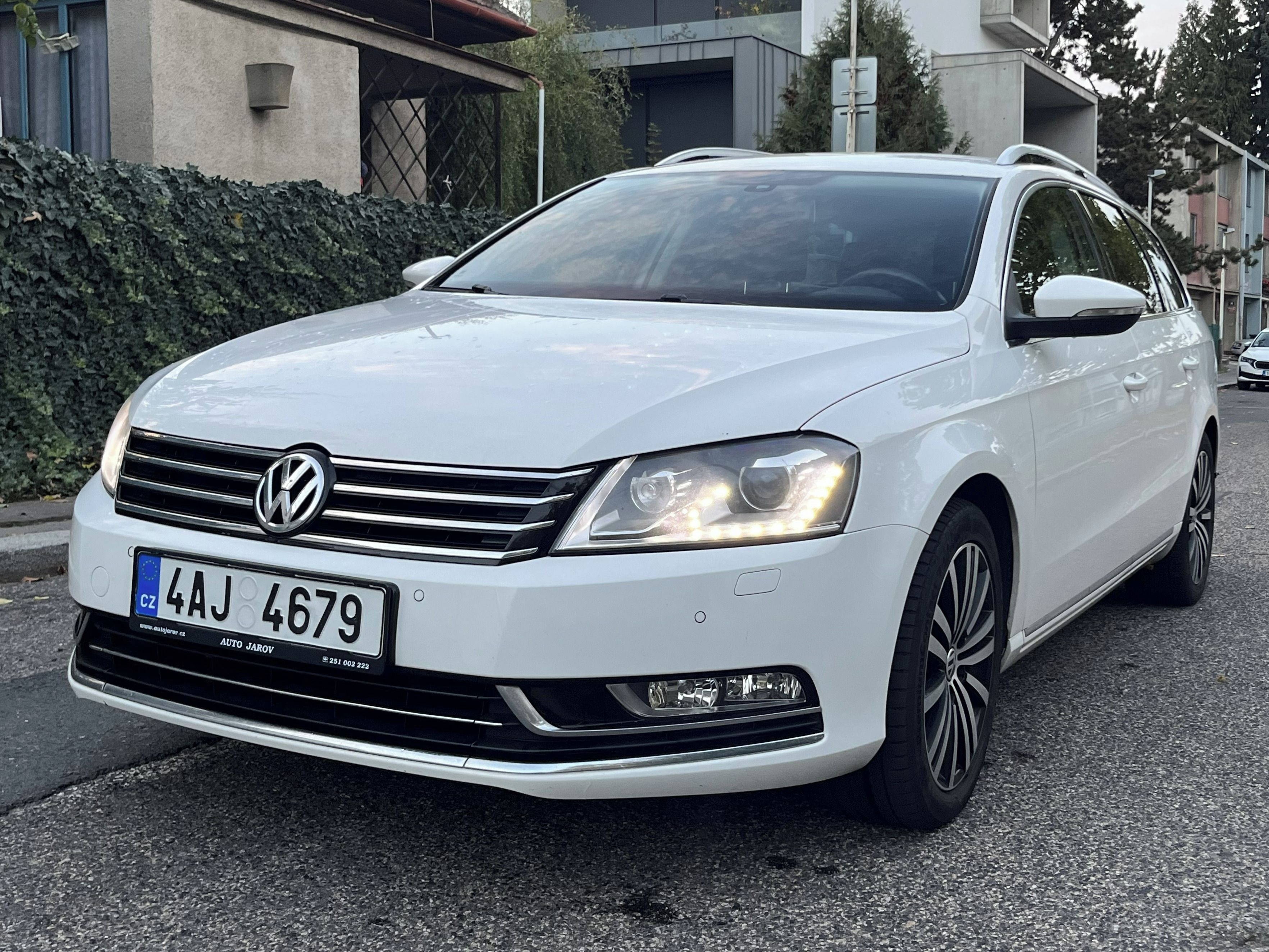 Volkswagen Passat, VW Passat B7 Variant 2.0 TDI - fotka 3