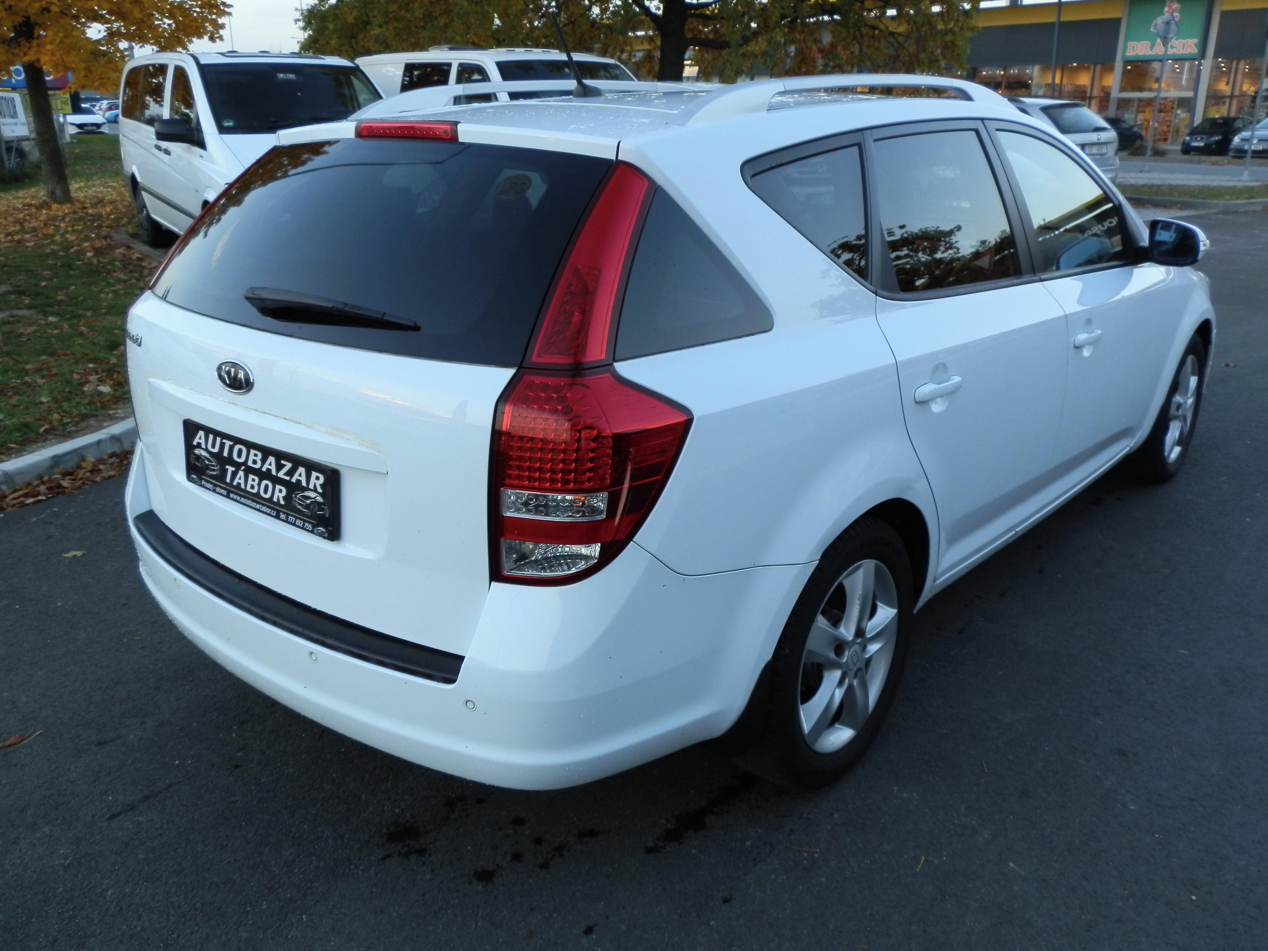 Kia Cee´d, 1,6 LPG - nová STK - fotka 5