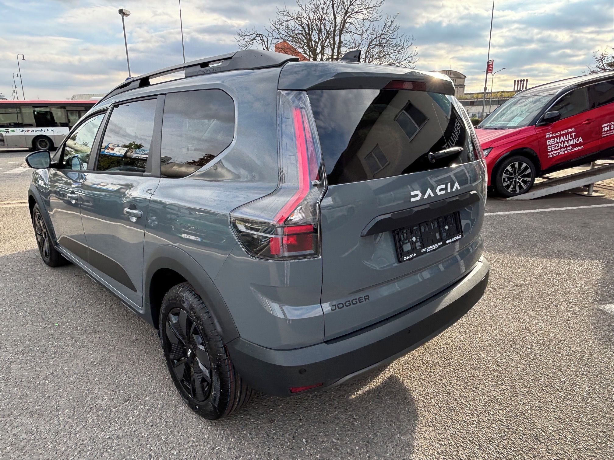 Dacia Jogger, Expression Eco-G 120 5 míst - fotka 3