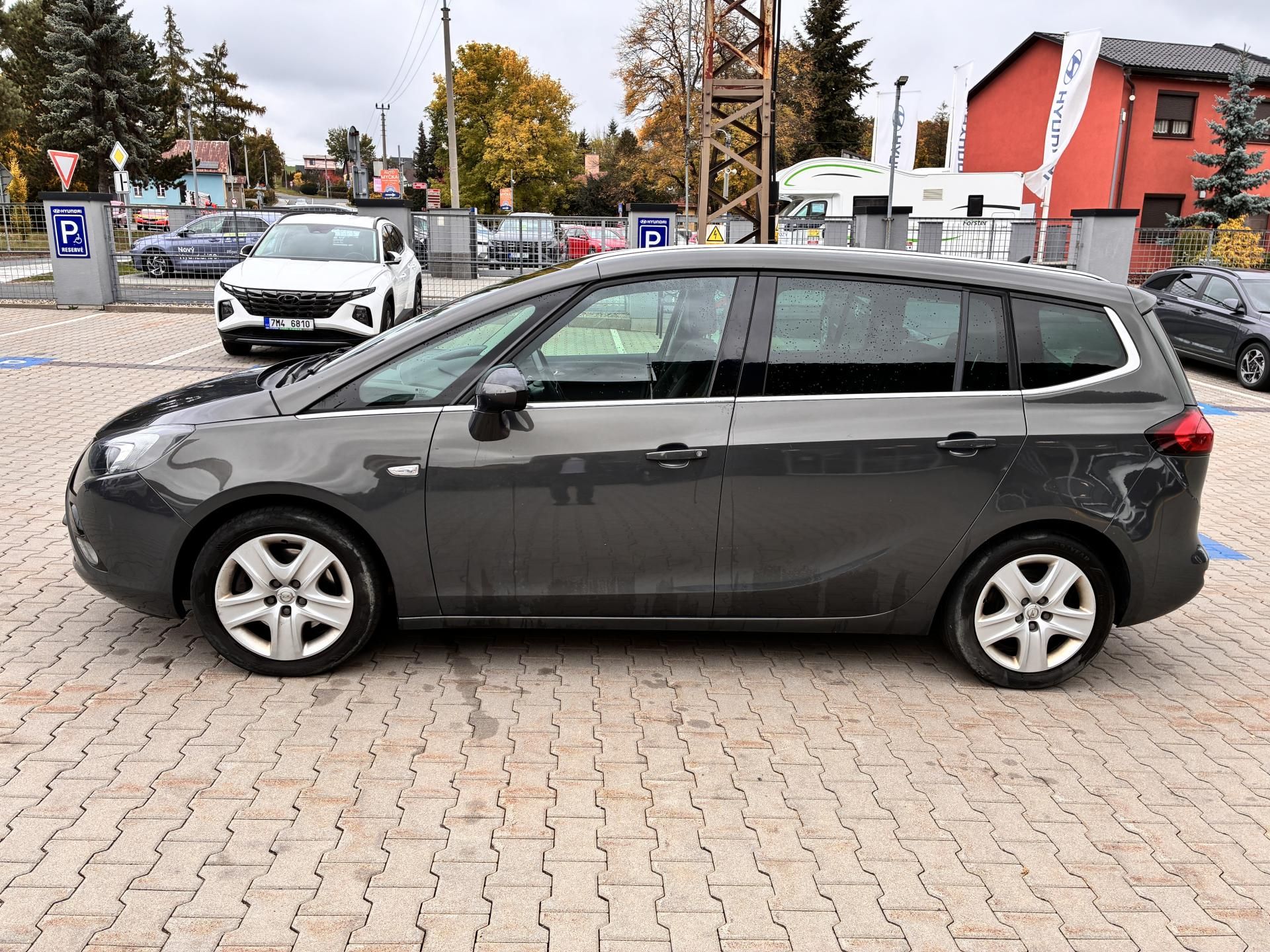 Opel Zafira, Tourer 2.0CDTi 125kW AT 7MÍST - fotka 4