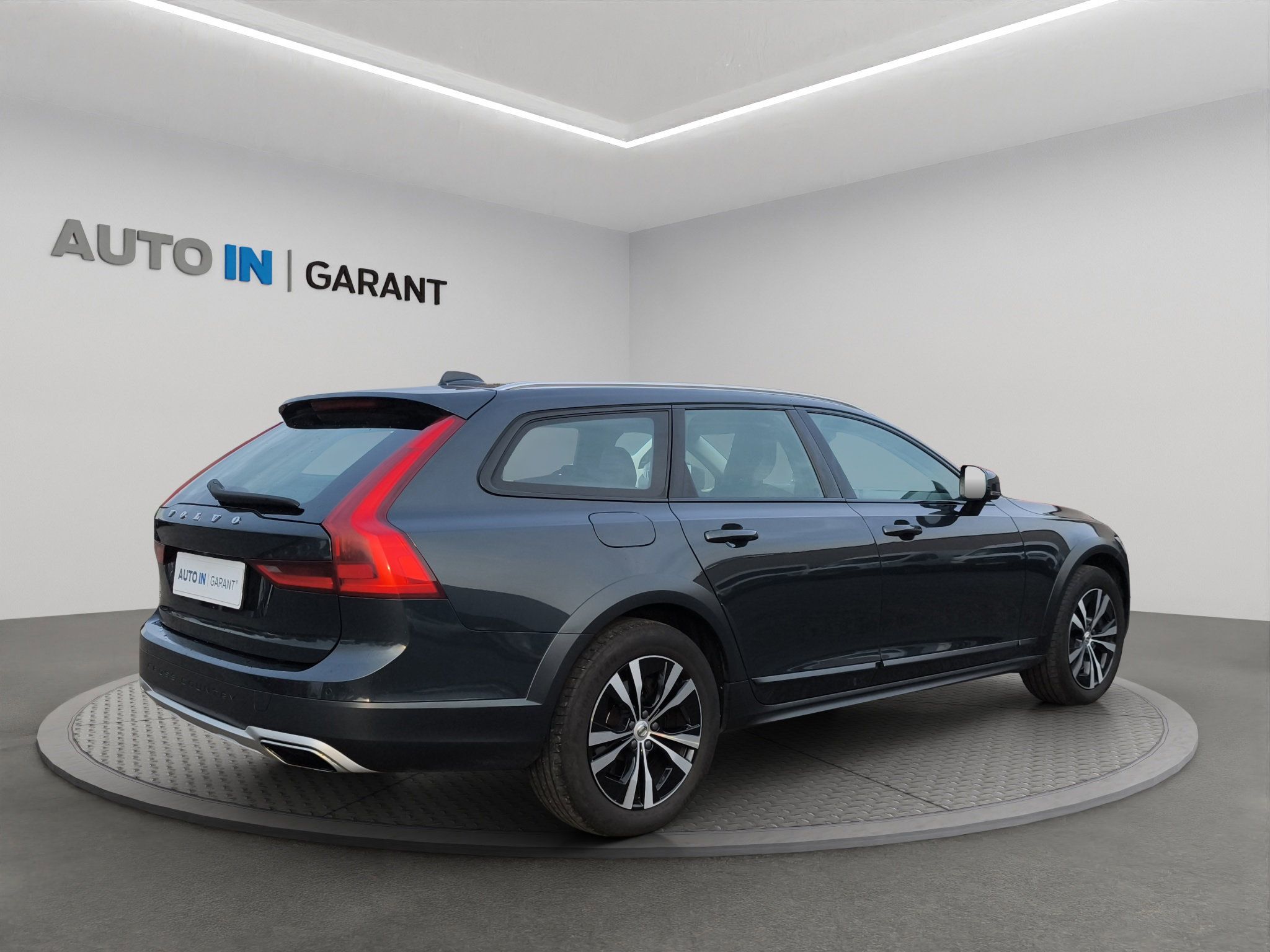 Volvo V90, CROSS COUNTRY D4 4x4 2.0 - fotka 5