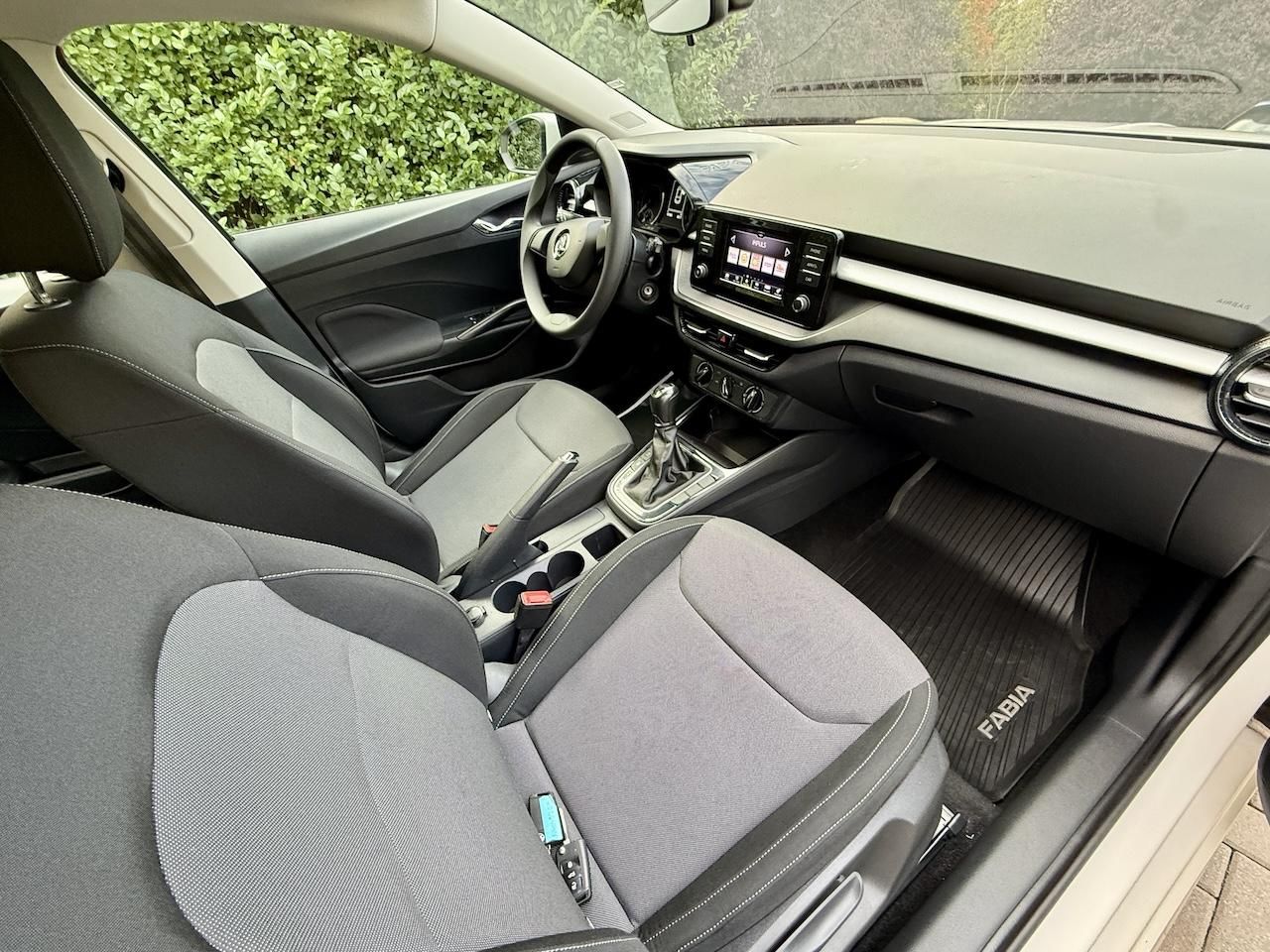 Škoda Fabia, 1.0TSi 70kW Koup.ČR,1.majitel - fotka 4
