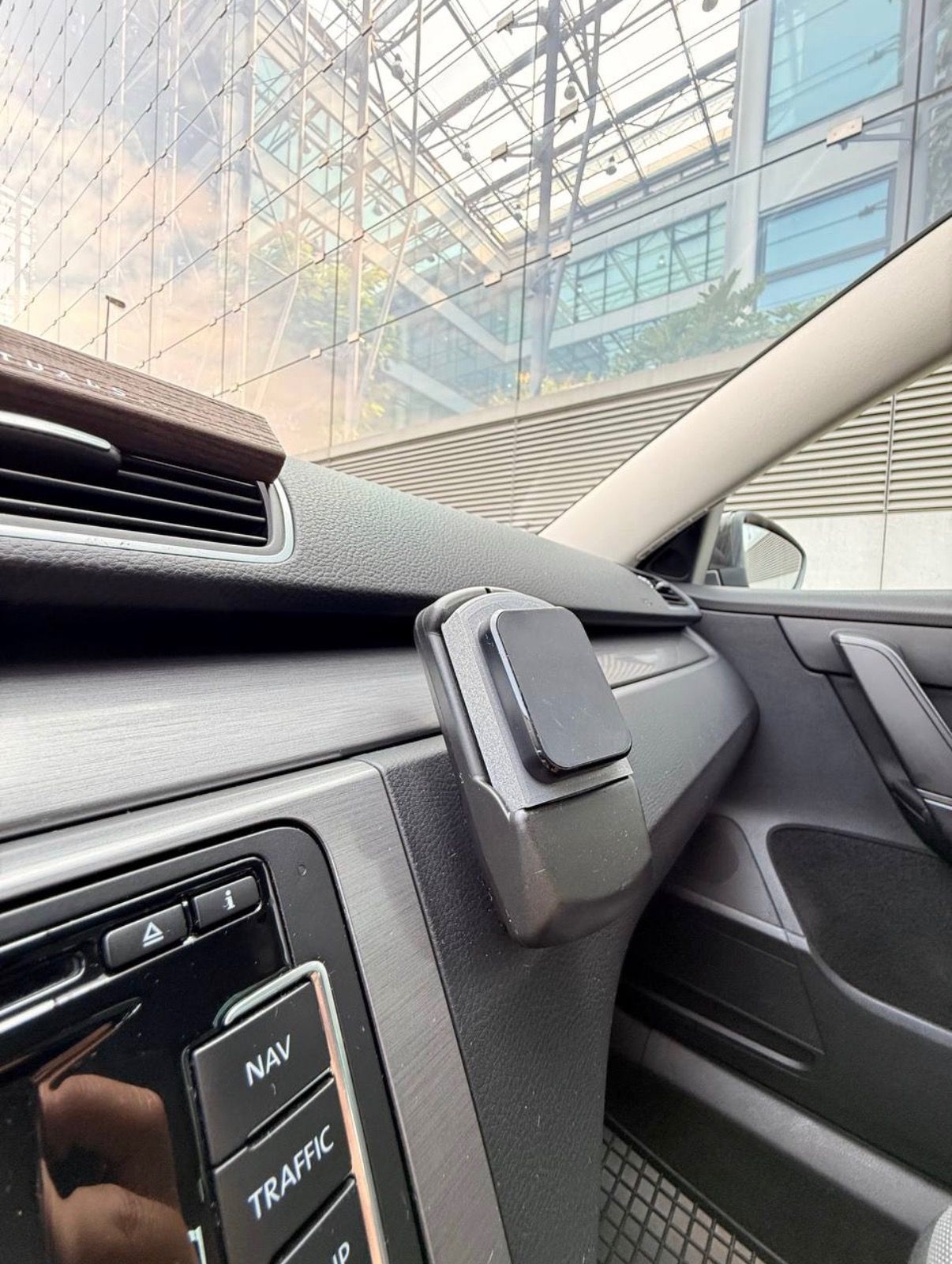 Volkswagen Passat, VW PASSAT B7 2.0 TDI - fotka 6