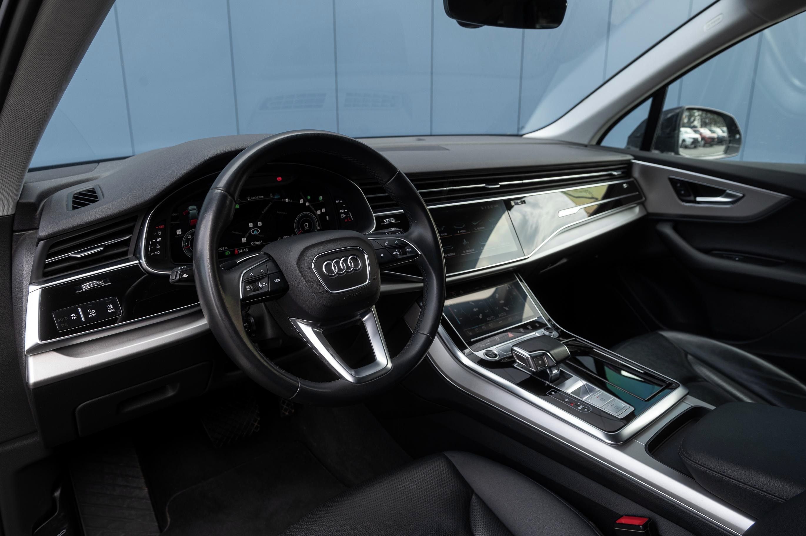 Audi Q7, AUDI 45 TDI, S-line - fotka 3