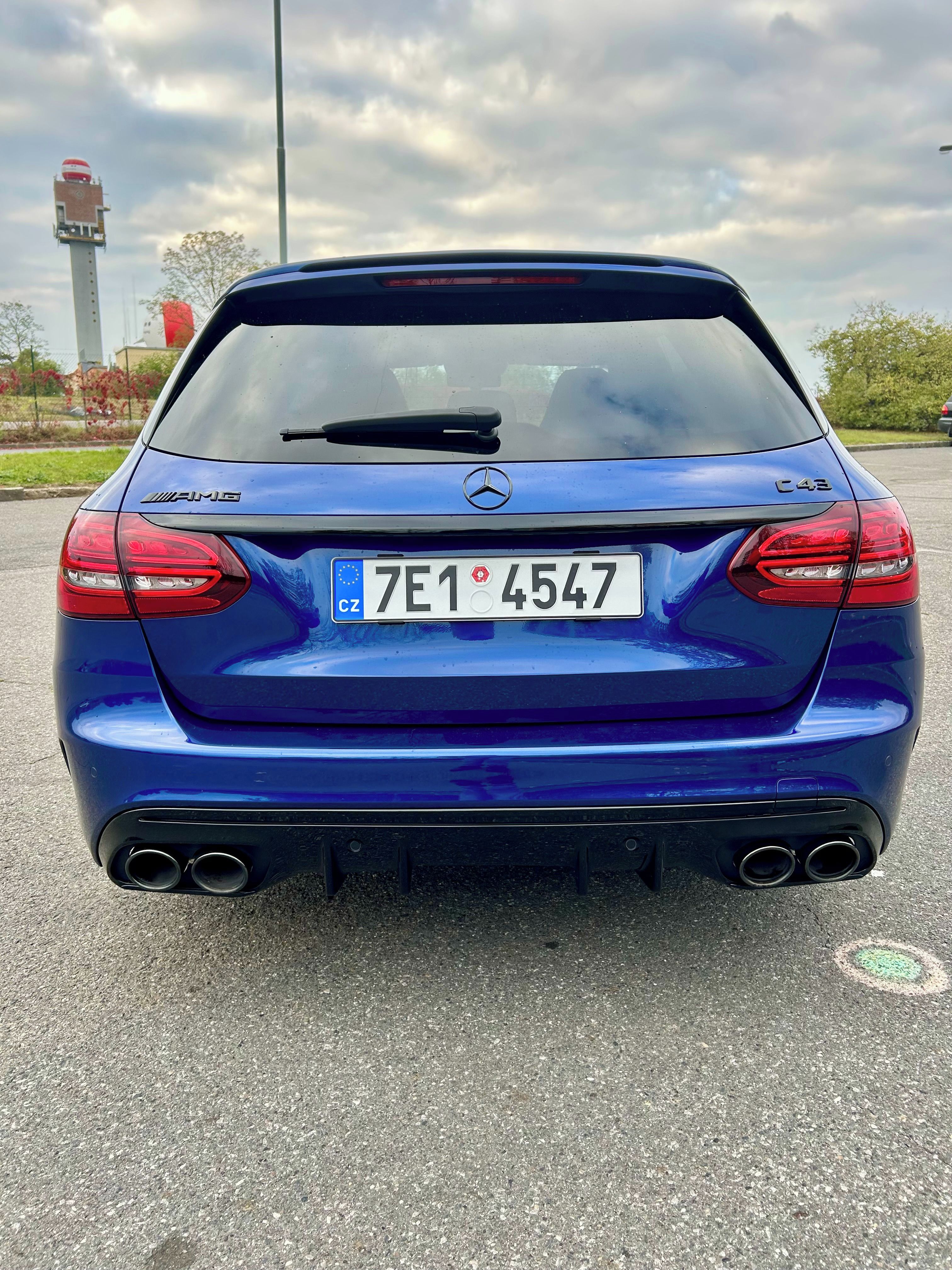 Mercedes-Benz Třídy C, Mercedes Benz C43 AMG - fotka 6