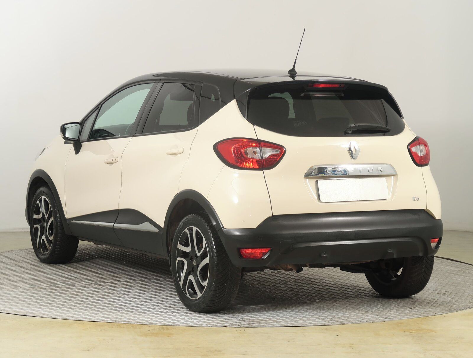 Renault Captur, 1.2 TCe, Automat - fotka 4