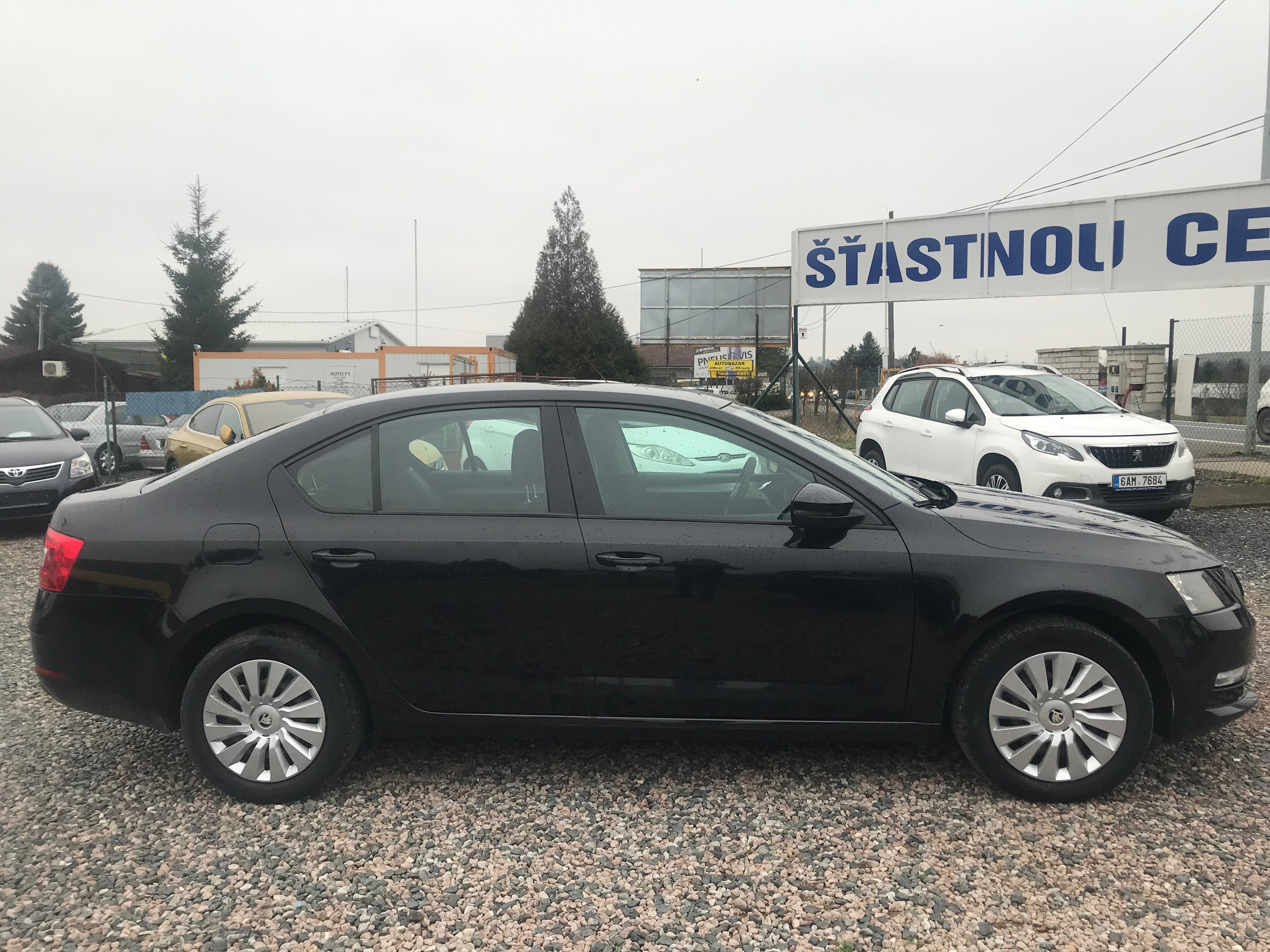 Škoda Octavia, 1.6 TDI 85 KW,TEMPOMAT,KLIMA - fotka 4
