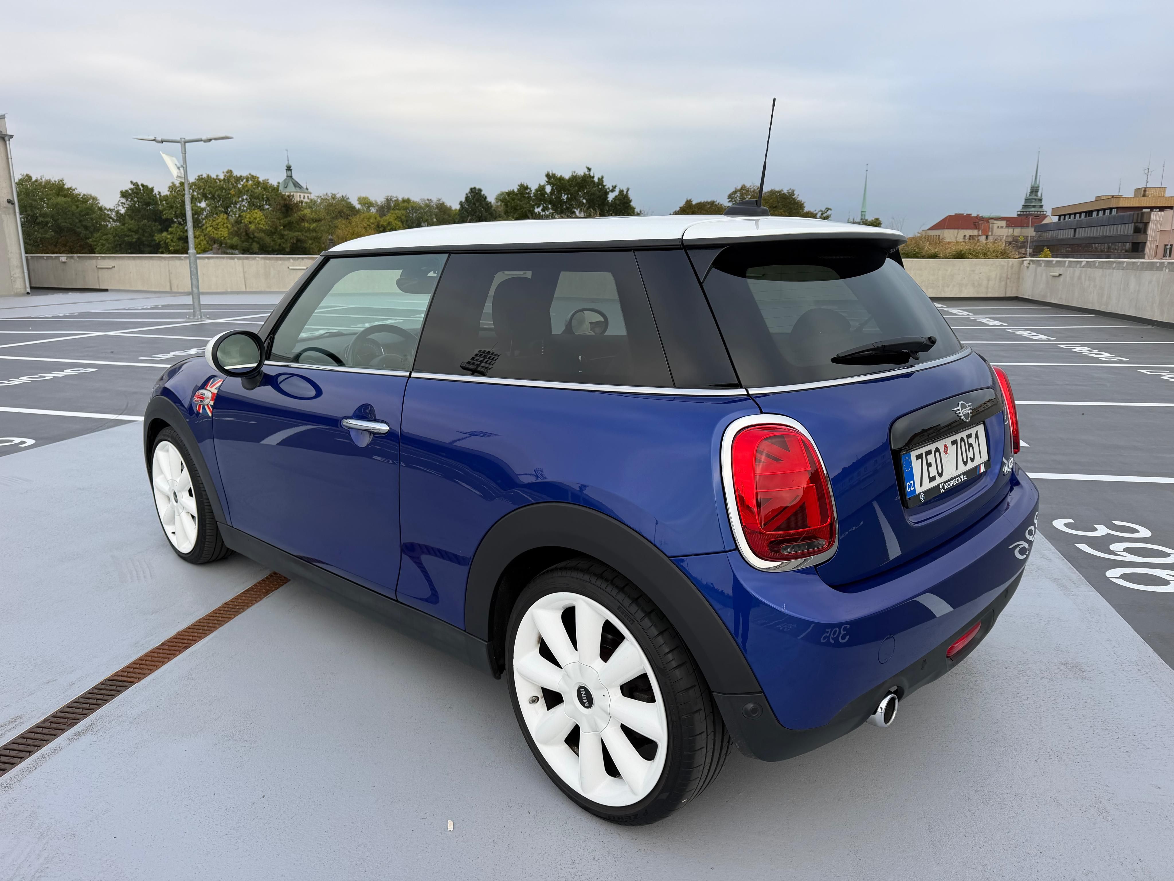 Mini Cooper, LED*Navi*Pano*HIFI H&K*1.maj - fotka 4