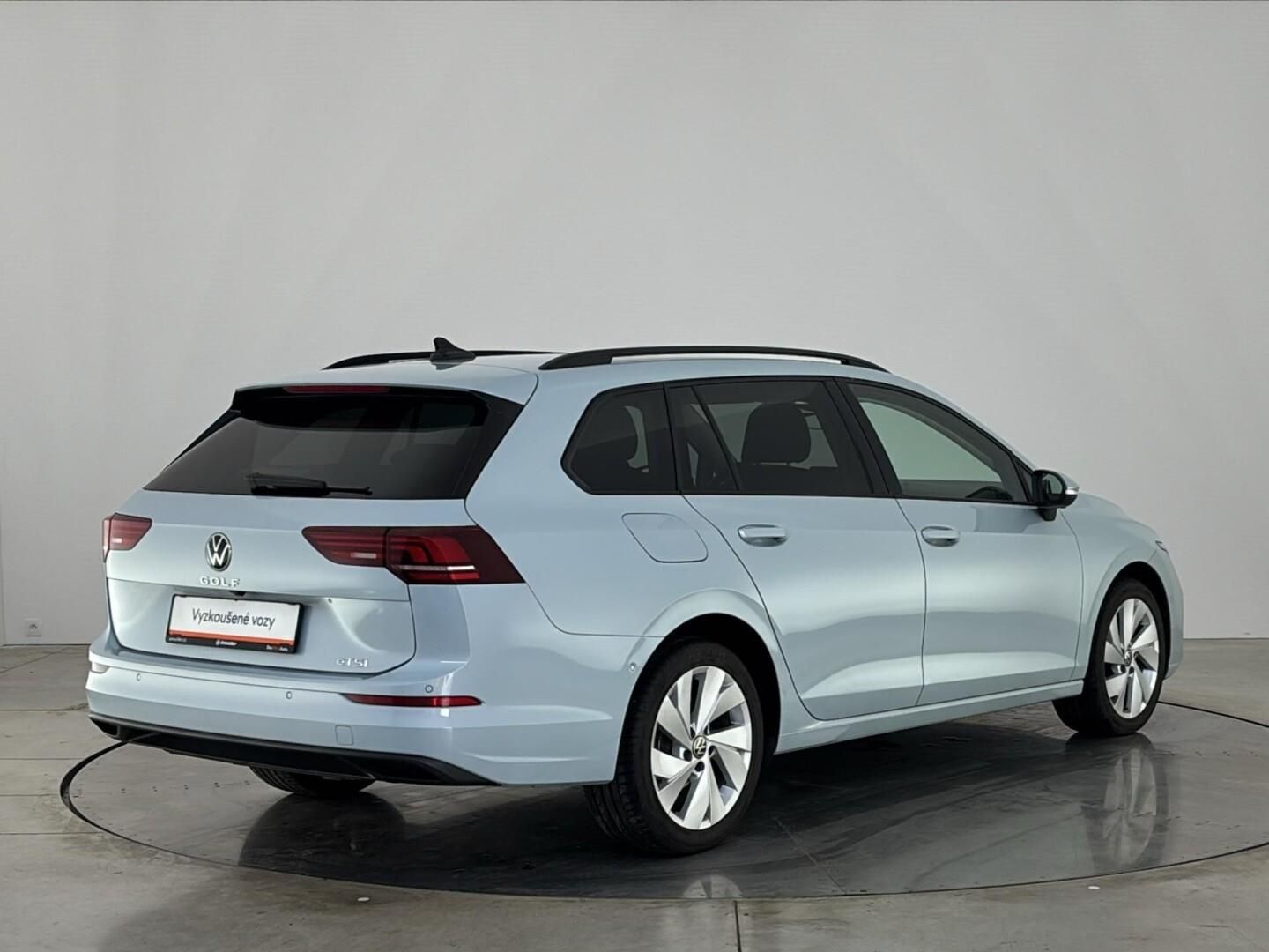Volkswagen Golf, 1.5 eTSi / 85 kW Life DSG - fotka 2