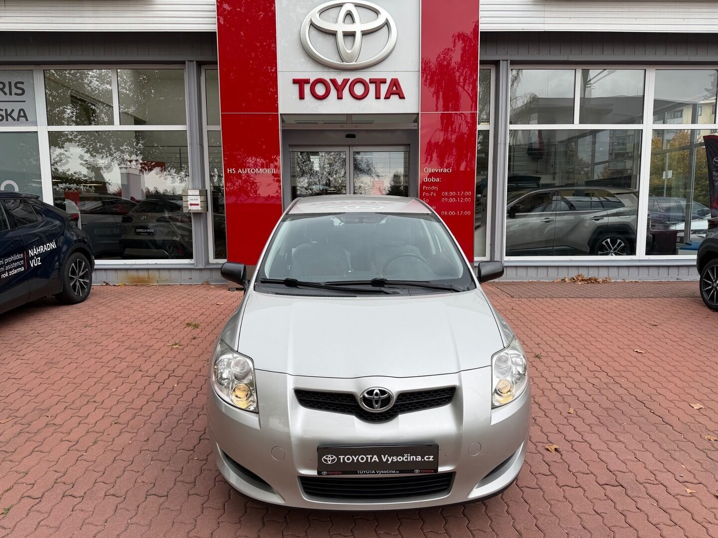 Toyota Auris, 1,3 VVT-i 74 kW - fotka 2