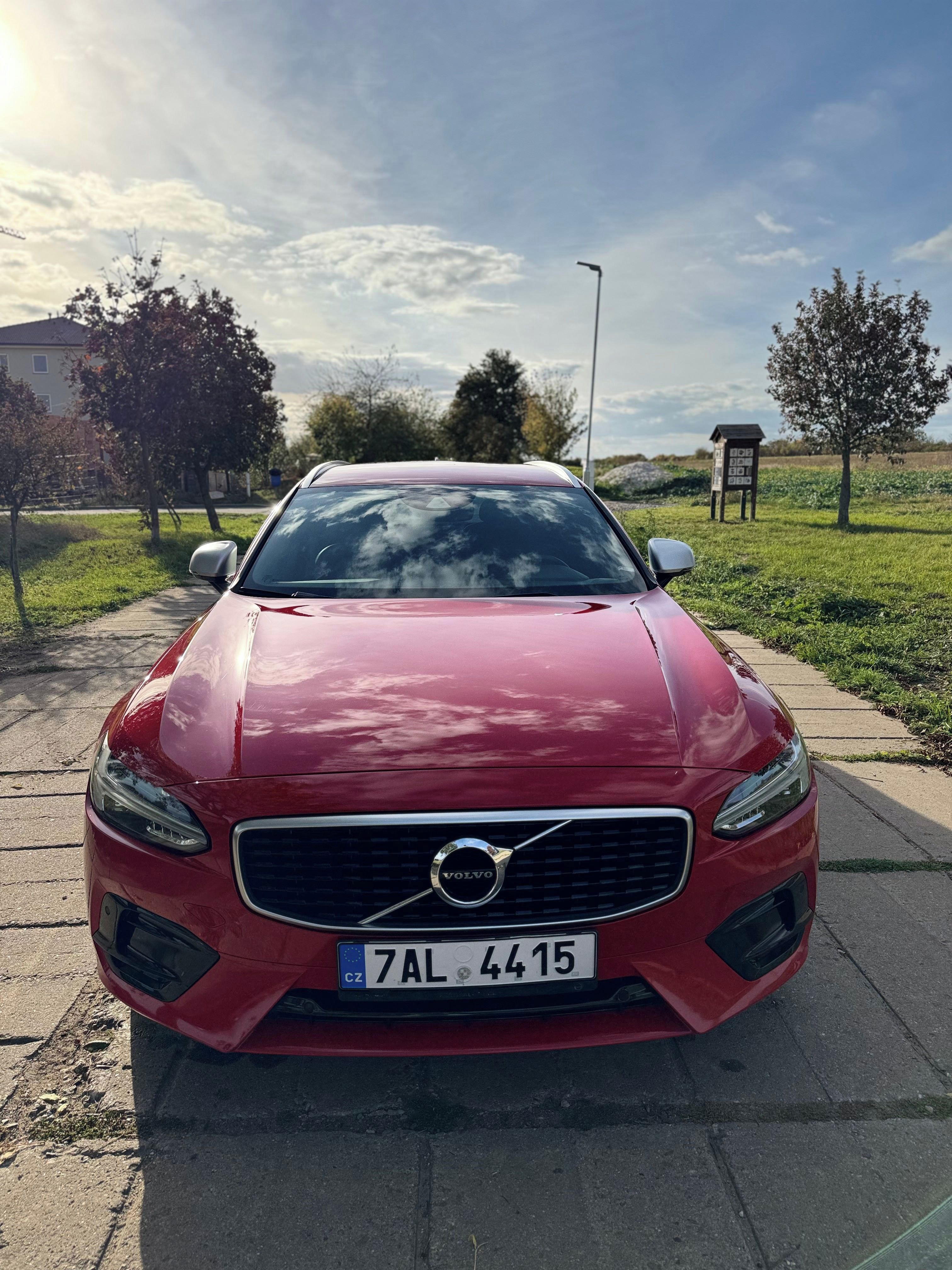 Volvo V90, D4 R-Design | odpočet DPH - fotka 4