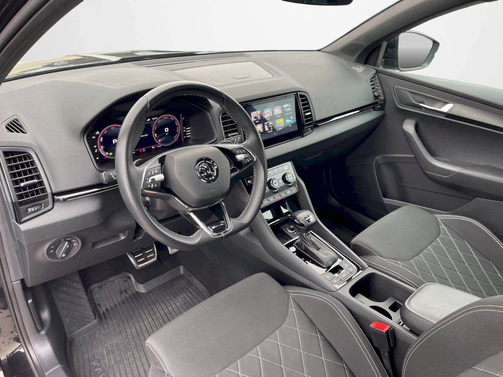 Škoda Karoq, 2.0 TDI 110kW SportLine Exclus - fotka 5