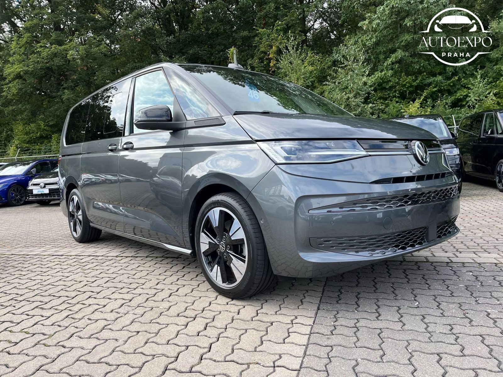 Volkswagen Multivan, Life long TDi *Záruka 5/2027 - fotka 2