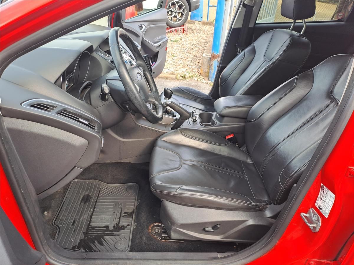Ford Focus, 1,6 EcoBoost 110kw - fotka 6