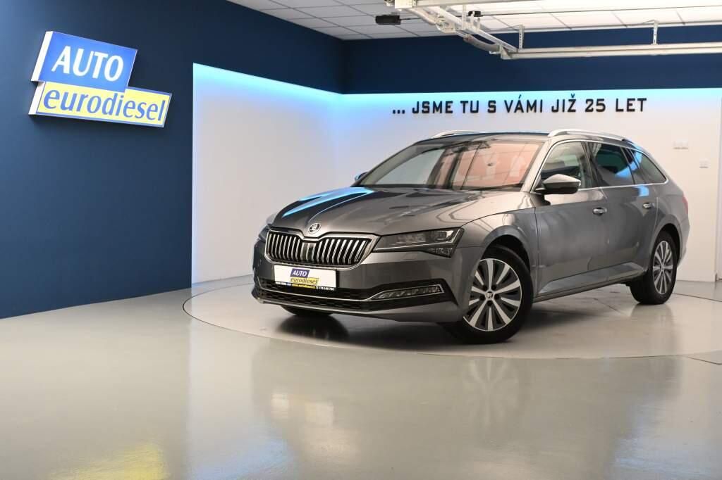 Škoda Superb, 2.0 DSG Matrix LED STYLE ACC V - fotka 2