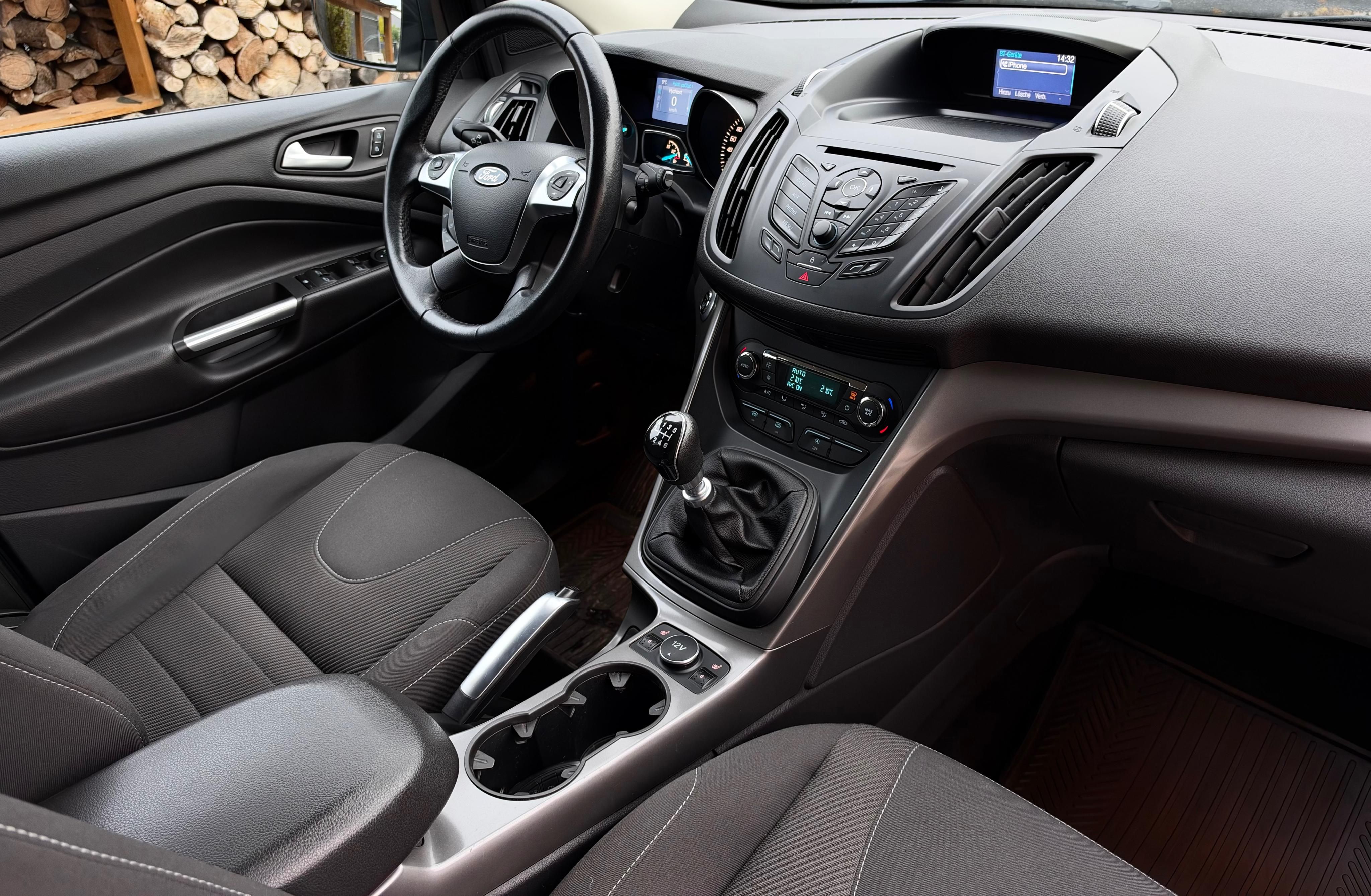 Ford Kuga, Po servise, Tažné, + Sada kol - fotka 6