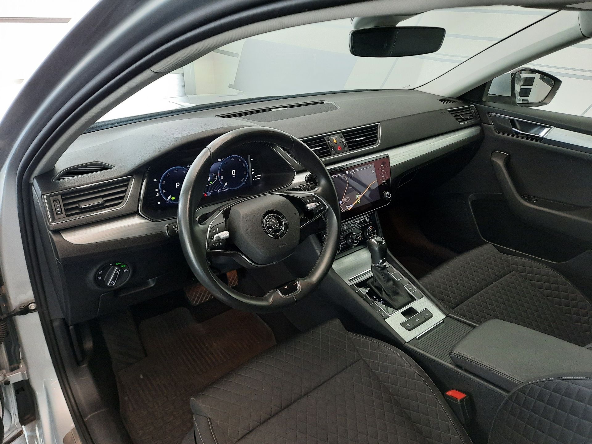 Škoda Superb, Combi 2.0 TDI (110kW/150k) DSG - fotka 6