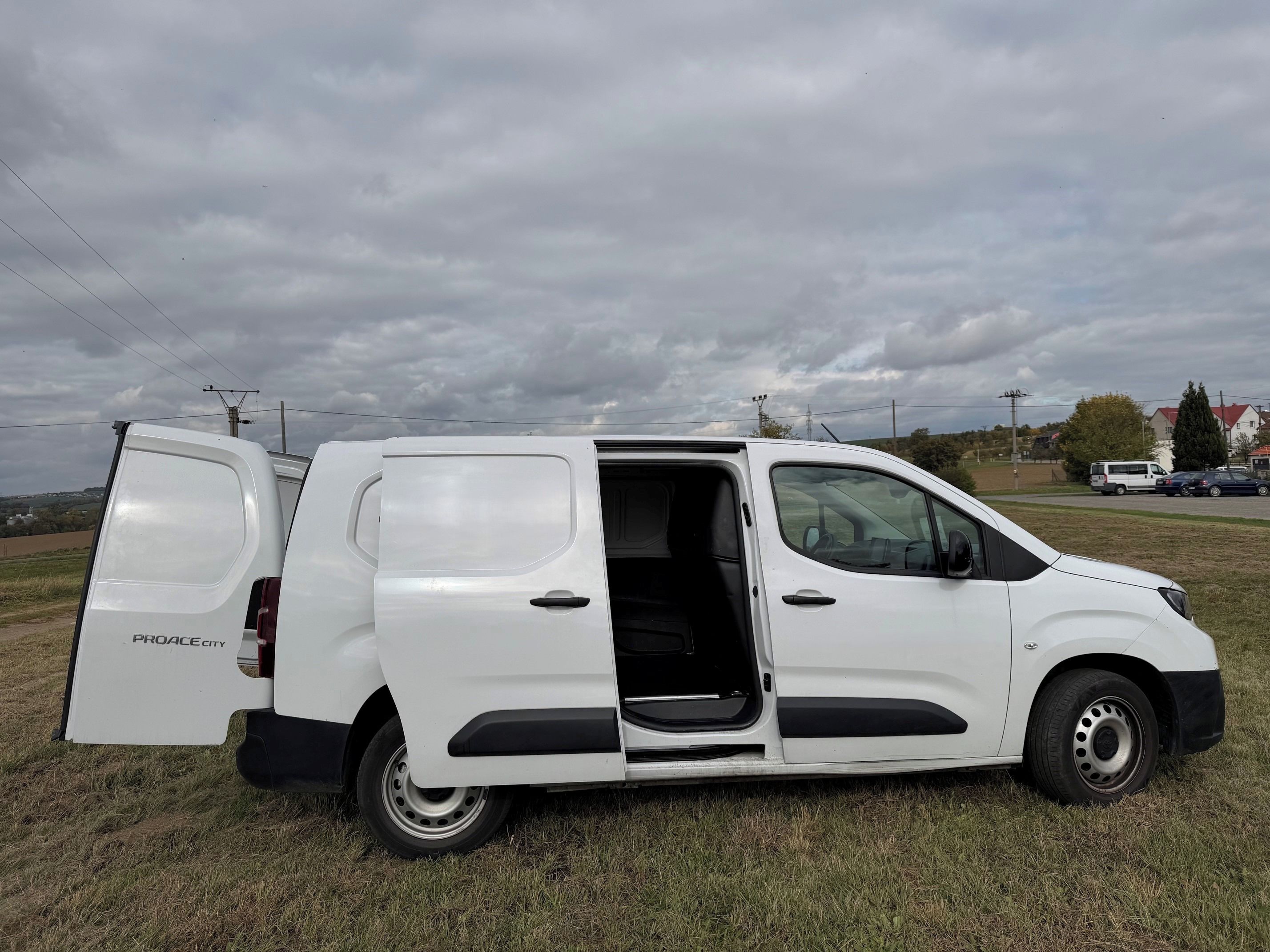 Toyota Proace City, 1.5D 100PS Active Multimedia - fotka 2