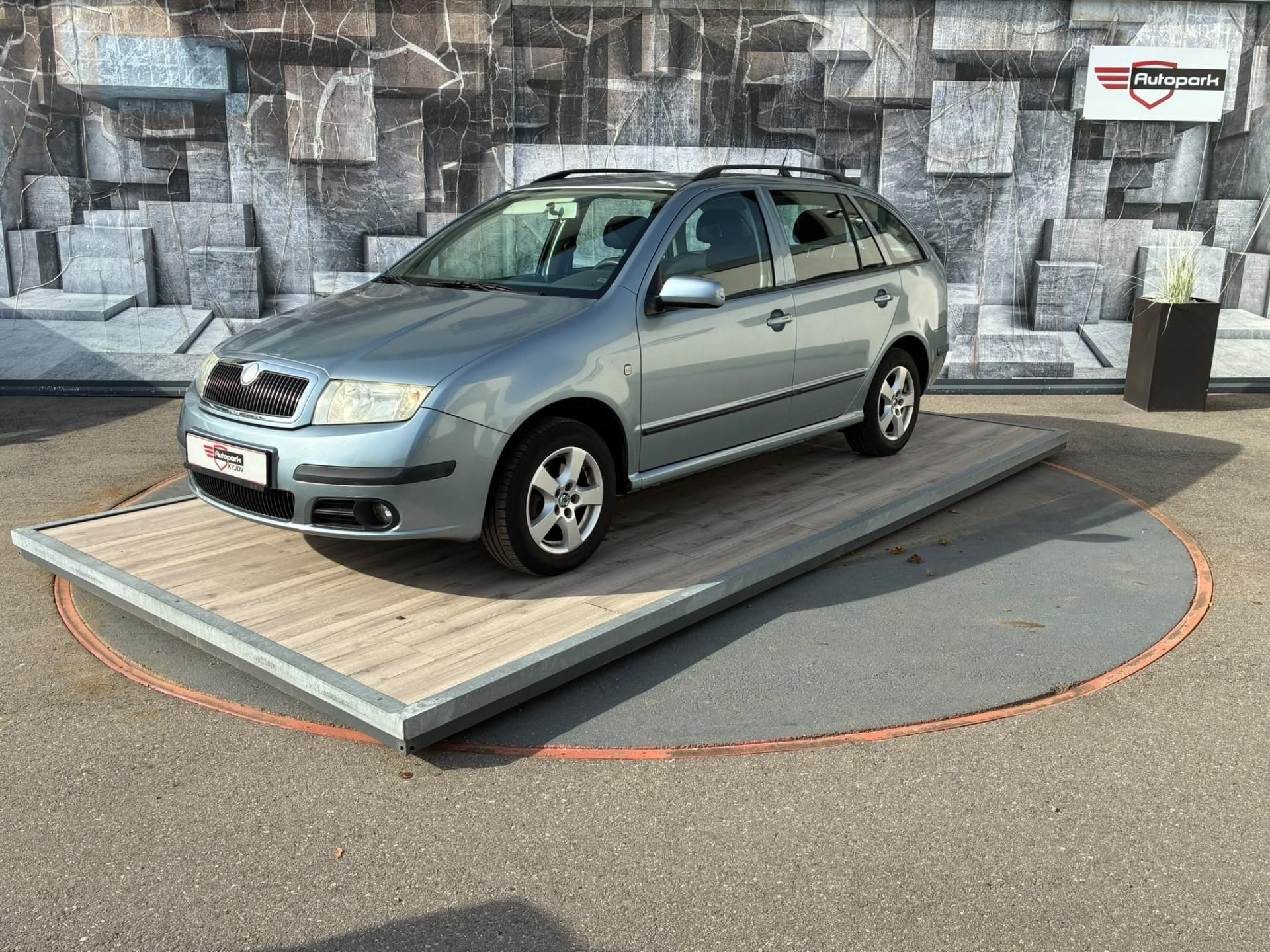 Škoda Fabia, 1.4MPi, 55KW, TEMP., TOP STAV - fotka 3