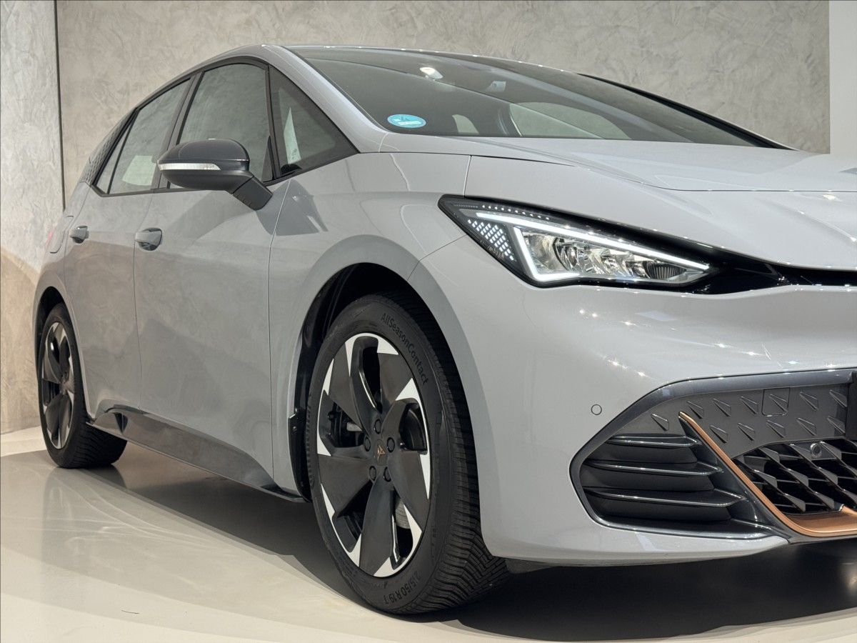 Cupra Born, e-Boost 170kW LED PDC 98,5%SoH - fotka 6
