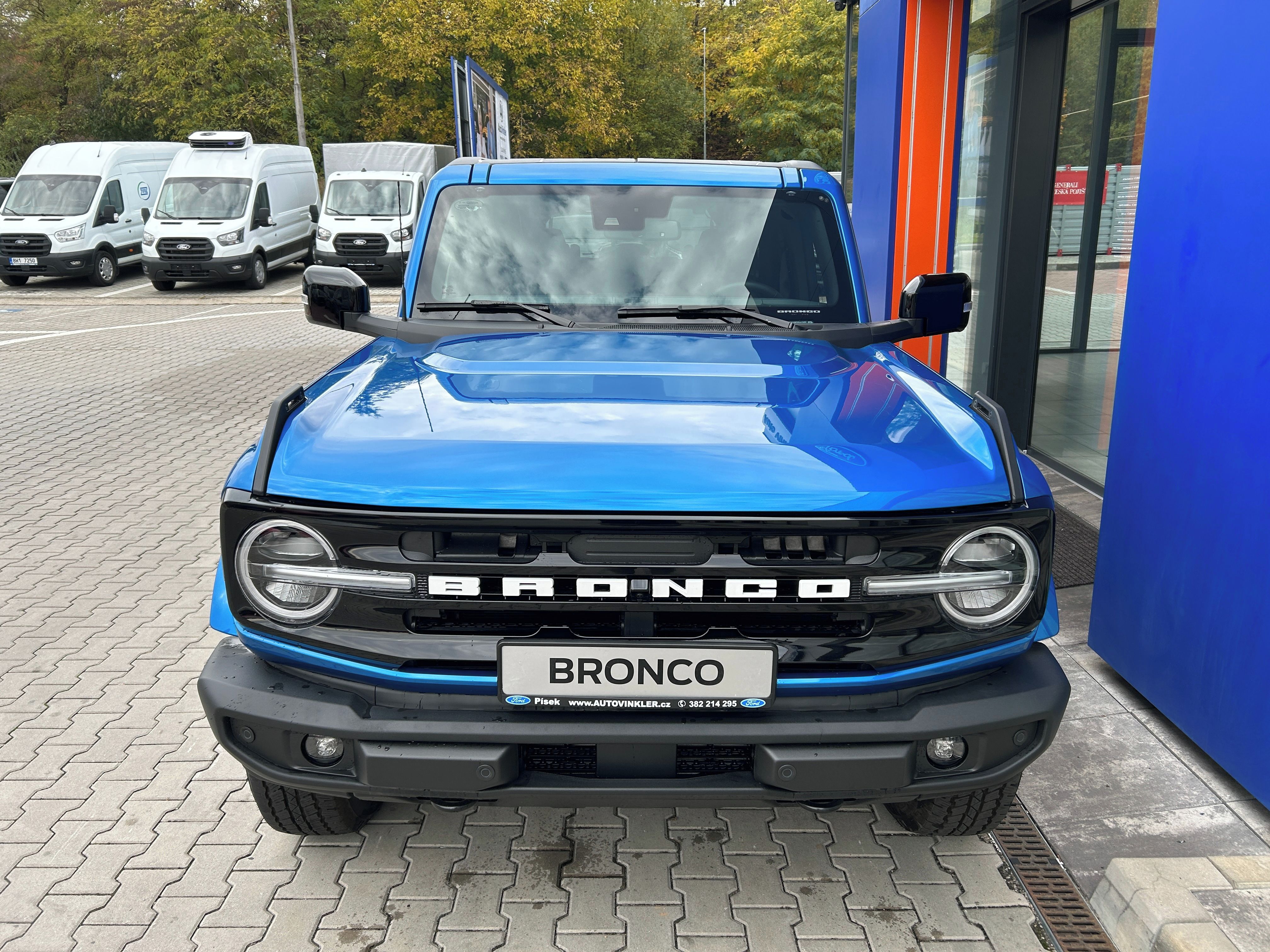 Ford Bronco, 2.7 EcoBoost 246kW OUTER BANKS - fotka 2