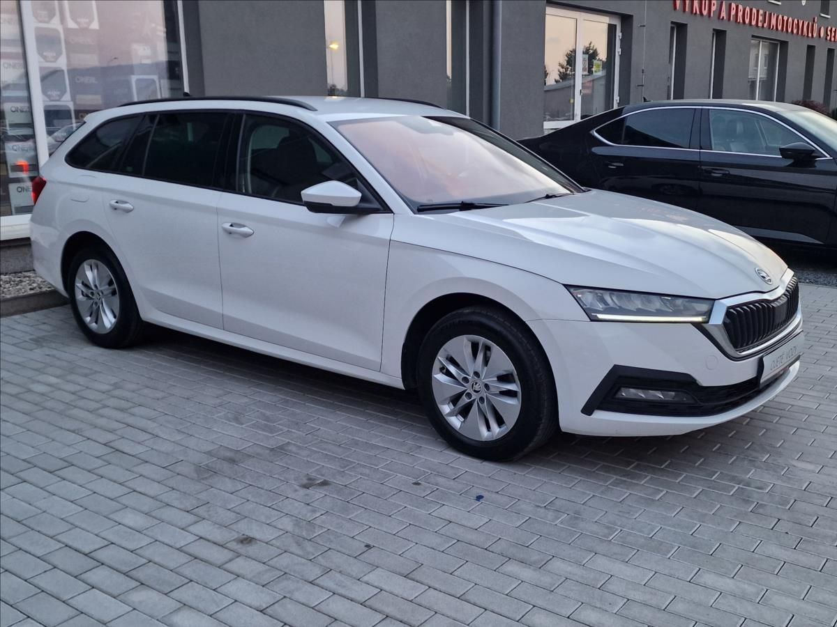 Škoda Octavia, 2.0TDI Combi, původ ČR,1.Maj. - fotka 2