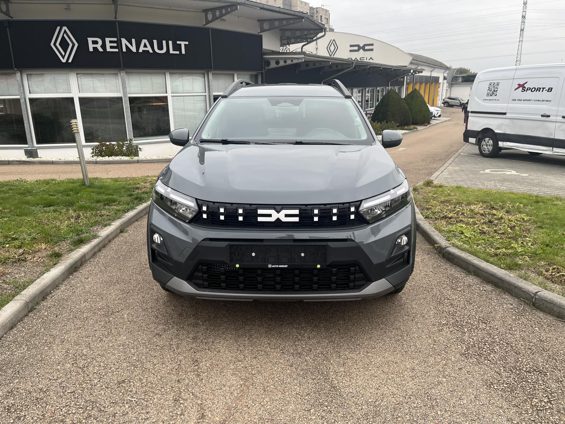 Dacia Jogger, Expression TCe 110 5 míst - fotka 2