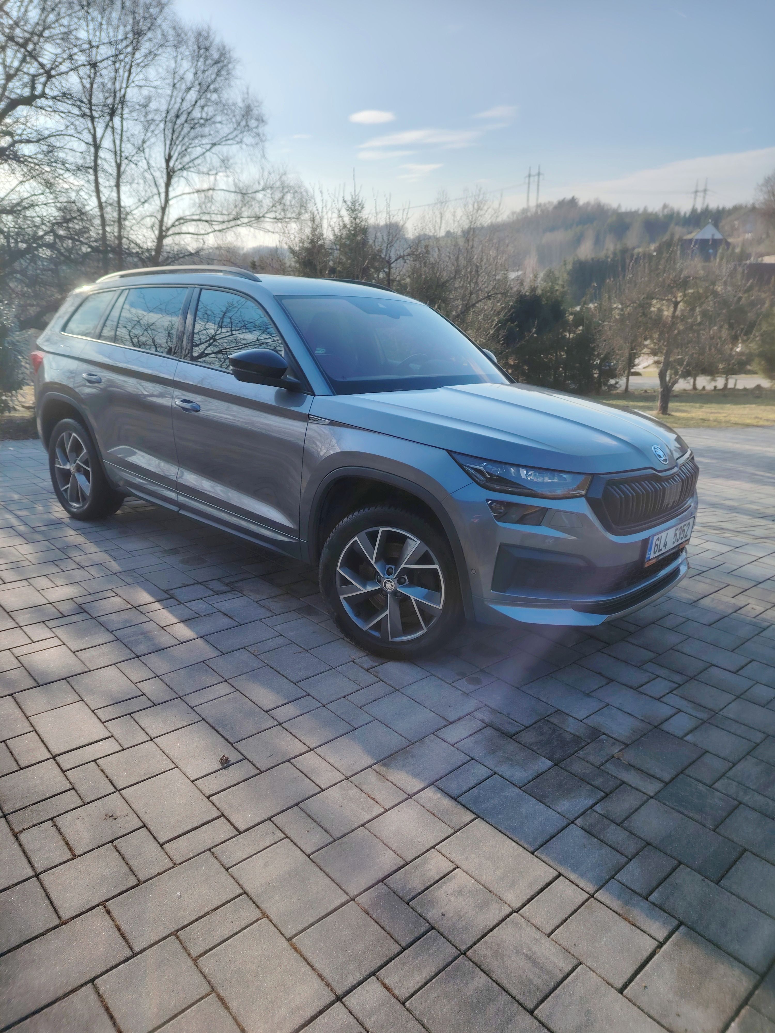 Škoda Kodiaq, 2.0 TDI 147 KW 4x4 Sport Line - fotka 2