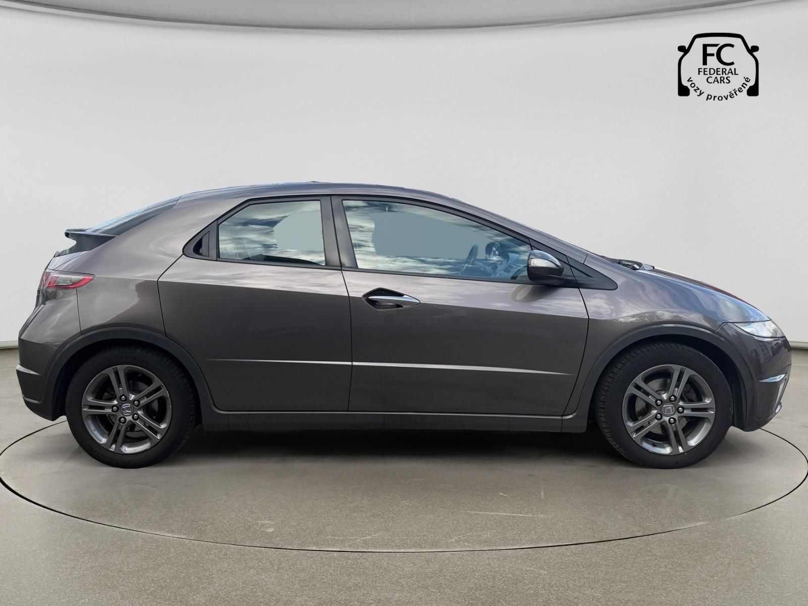 Honda Civic, 1.4 Comfort - fotka 6