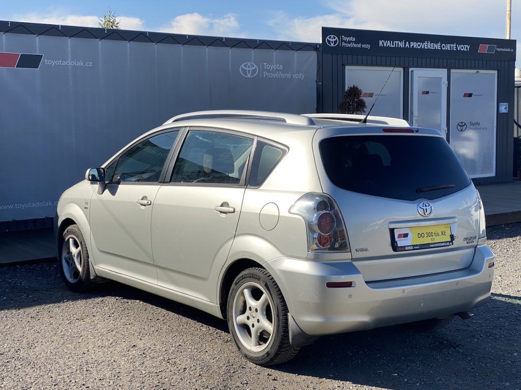 Toyota Corolla Verso, 1.8i, ČR, automat, 2x kola - fotka 5