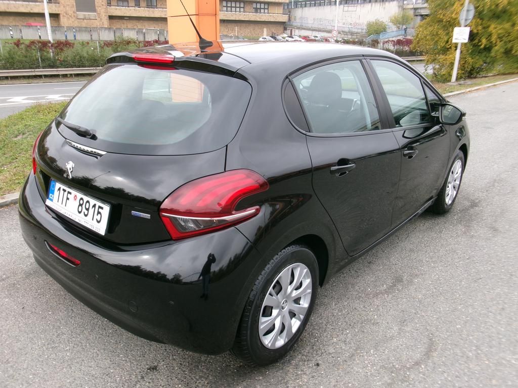 Peugeot 208, 1.2i KOUPENO ČR,1.MAJITEL - fotka 6