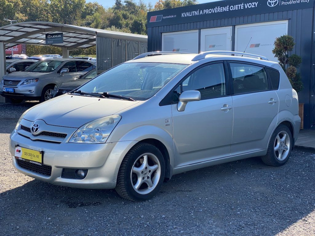 Toyota Corolla Verso, 1.8i, ČR, automat, 2x kola - fotka 4