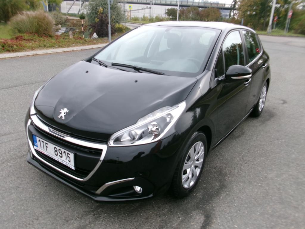 Peugeot 208, 1.2i KOUPENO ČR,1.MAJITEL